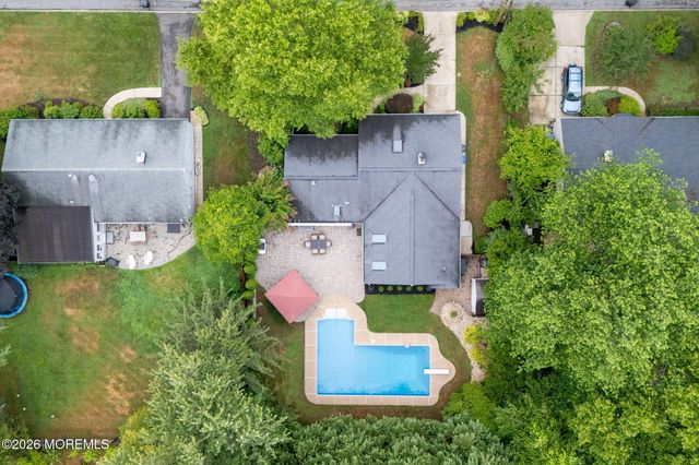 24 Village Lane, Middletown, NJ 07748