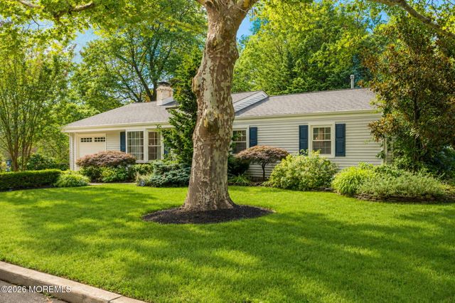 24 Village Lane, Middletown, NJ 07748
