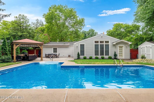 24 Village Lane, Middletown, NJ 07748