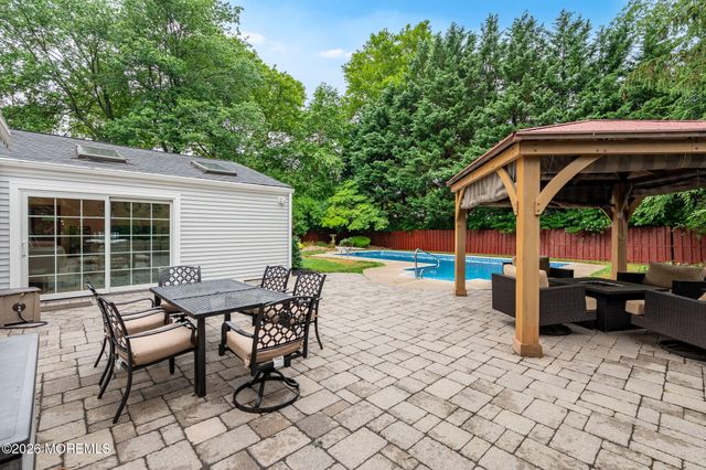 24 Village Lane, Middletown, NJ 07748