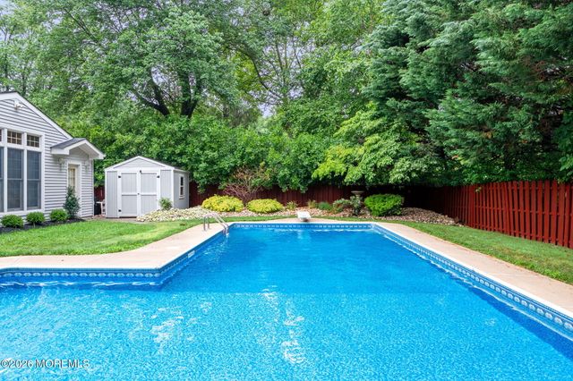 24 Village Lane, Middletown, NJ 07748