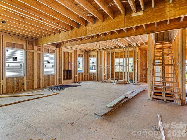 914 Newport Court, Asheville, NC 28806