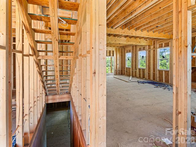 914 Newport Court, Asheville, NC 28806