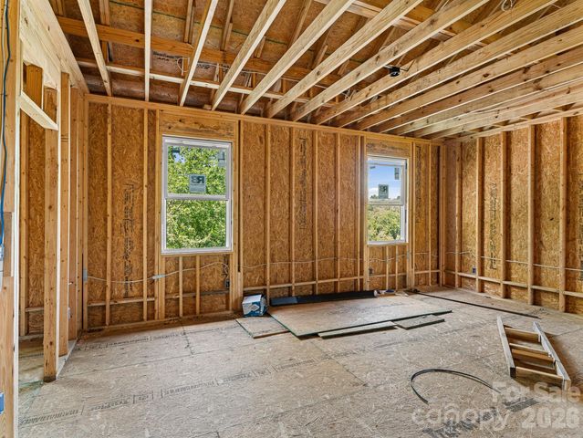 914 Newport Court, Asheville, NC 28806