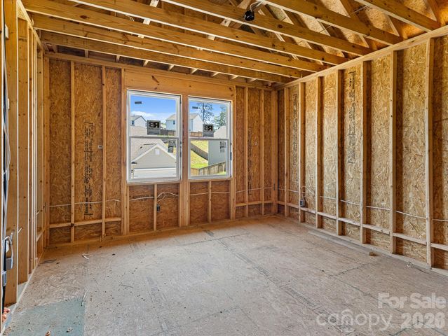914 Newport Court, Asheville, NC 28806