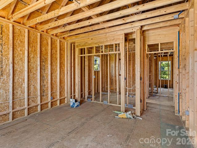 914 Newport Court, Asheville, NC 28806