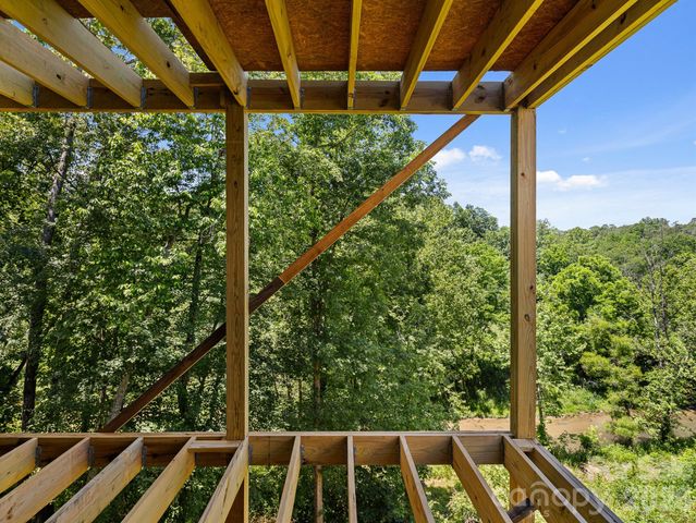 914 Newport Court, Asheville, NC 28806