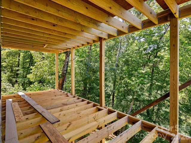 914 Newport Court, Asheville, NC 28806