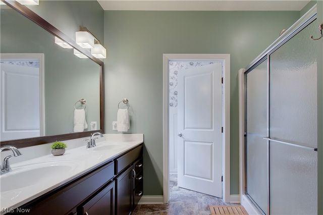 2594 Carlton Street NW, North Canton, OH 44720