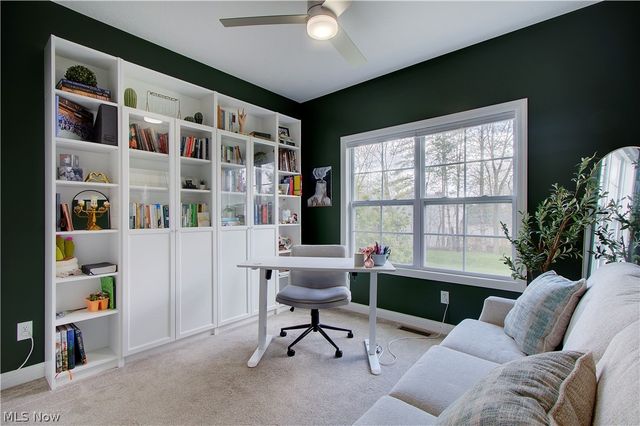 2594 Carlton Street NW, North Canton, OH 44720