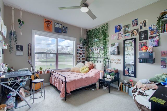 2594 Carlton Street NW, North Canton, OH 44720