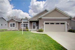 2594 Carlton Street NW, North Canton, OH 44720