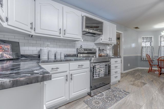 806 W Mueller St, Paragould, AR 72450