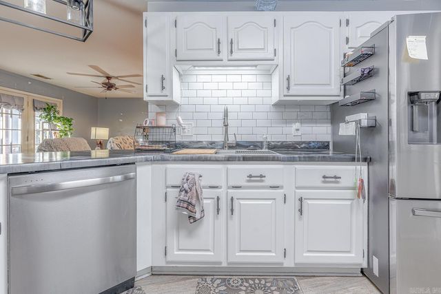 806 W Mueller St, Paragould, AR 72450