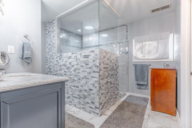 806 W Mueller St, Paragould, AR 72450