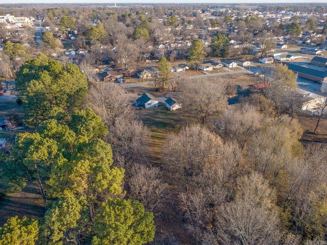 806 W Mueller St, Paragould, AR 72450