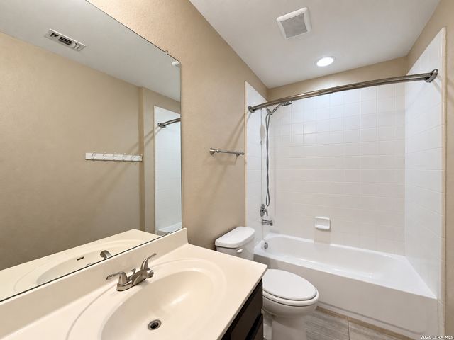 10802 Denae Drive, Live Oak, TX 78233