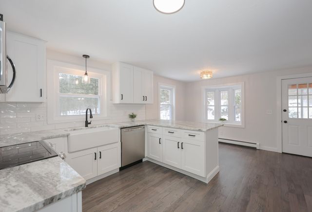 239 Dickey Hill Road, Deering, NH 03244