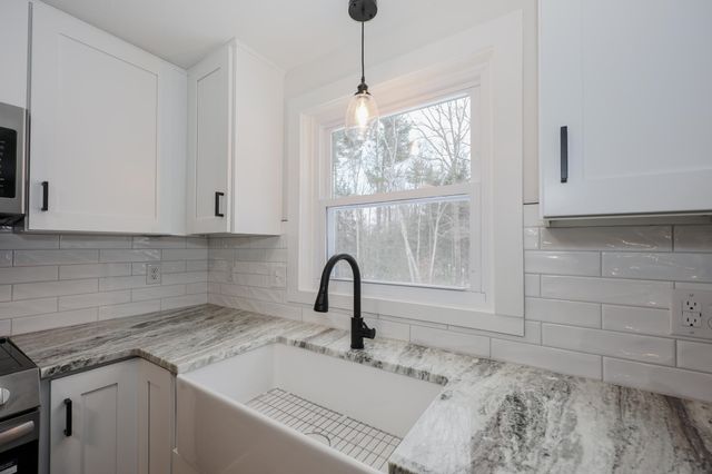 239 Dickey Hill Road, Deering, NH 03244