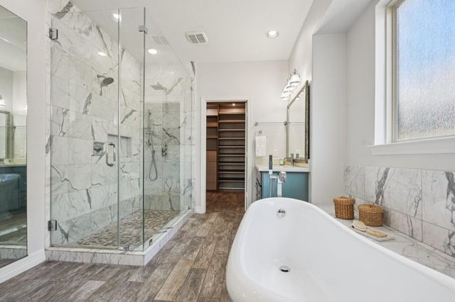 2111 Catamaran Cove Drive, Pearland, TX 77584
