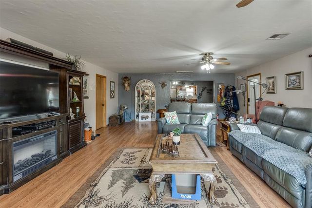334486 E Highway 62, Mcloud, OK 74851