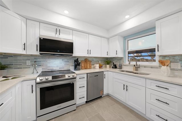 46 OAKLAND HILLS COURT, Rotonda West, FL 33947