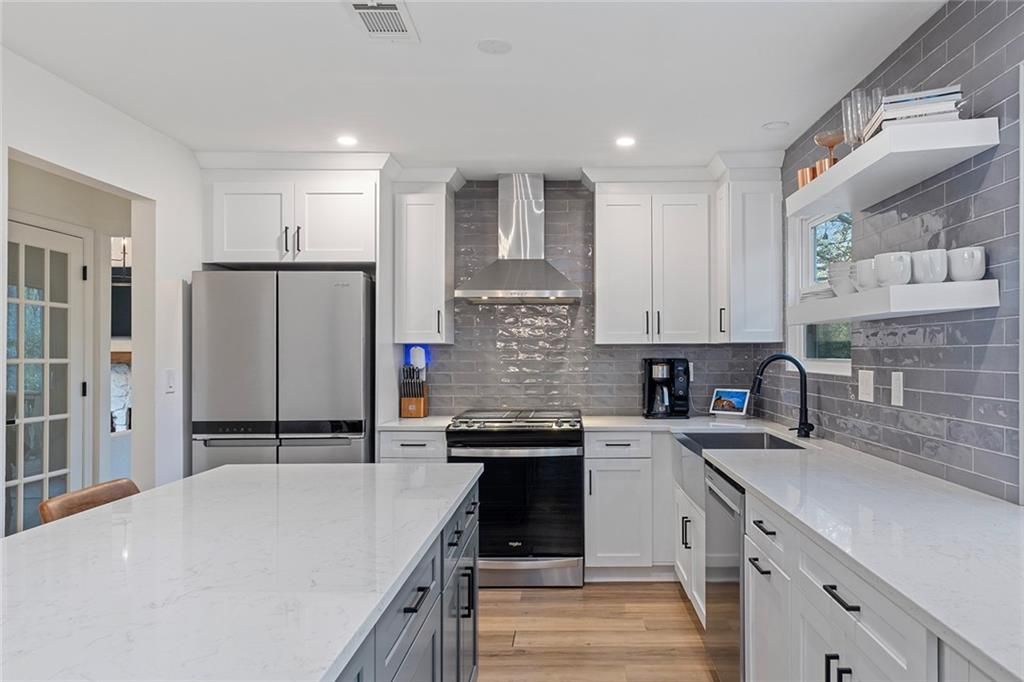 Image 12 of property listing at 104 Birch Rill Drive, Alpharetta, GA 30022