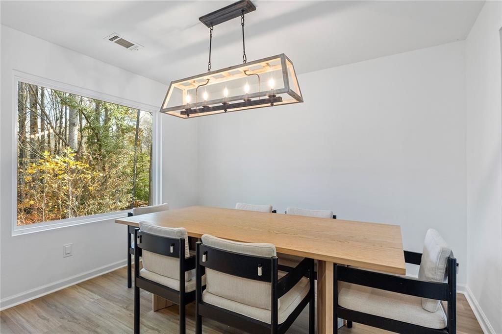 Image 13 of property listing at 104 Birch Rill Drive, Alpharetta, GA 30022