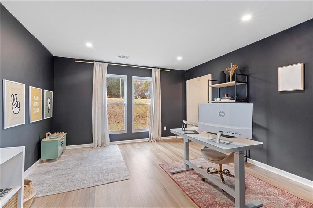 Image 16 of property listing at 104 Birch Rill Drive, Alpharetta, GA 30022