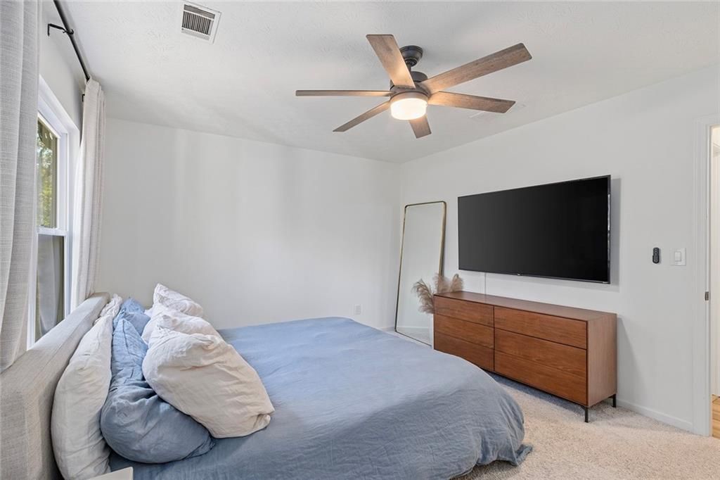 Image 23 of property listing at 104 Birch Rill Drive, Alpharetta, GA 30022