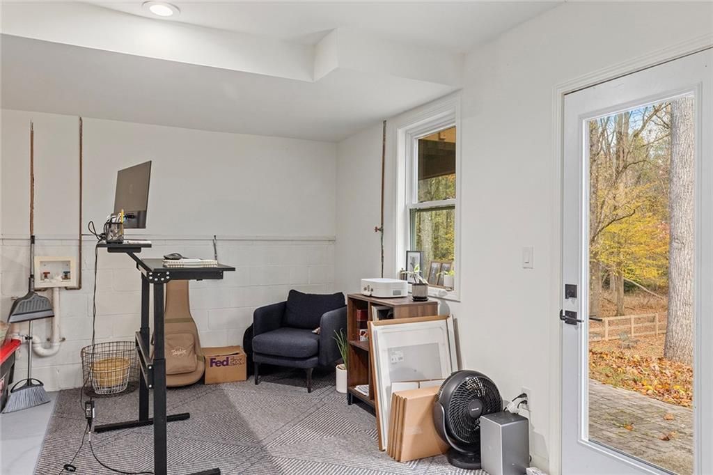 Image 28 of property listing at 104 Birch Rill Drive, Alpharetta, GA 30022