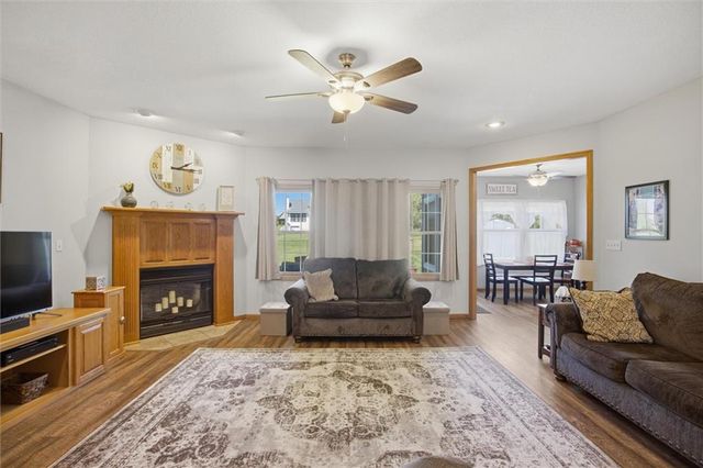 16264 Nicole Lane, Leavenworth, KS 66048