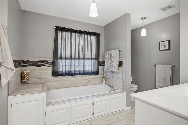 16264 Nicole Lane, Leavenworth, KS 66048