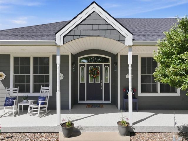 16264 Nicole Lane, Leavenworth, KS 66048