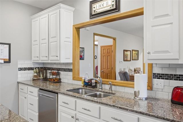 16264 Nicole Lane, Leavenworth, KS 66048
