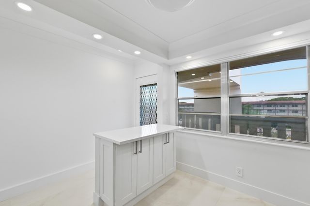 3204 Portofino Point B4, Coconut Creek, FL 33066