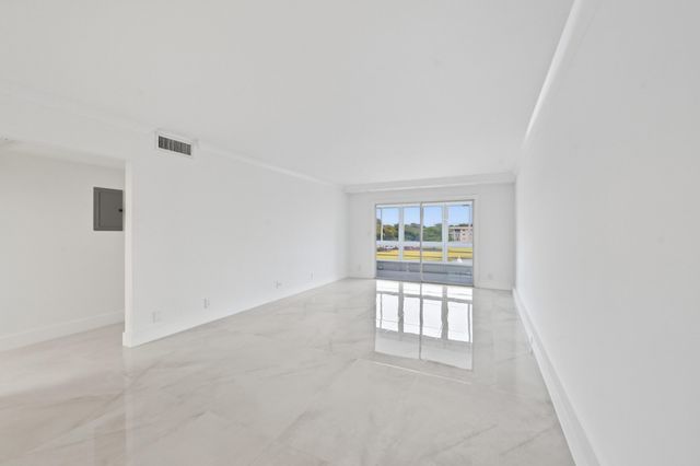 3204 Portofino Point B4, Coconut Creek, FL 33066
