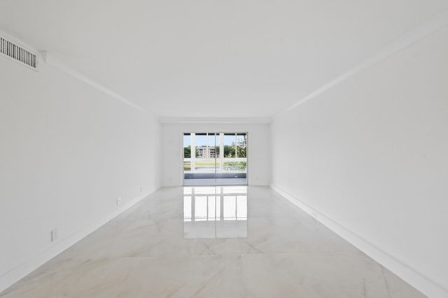 3204 Portofino Point B4, Coconut Creek, FL 33066