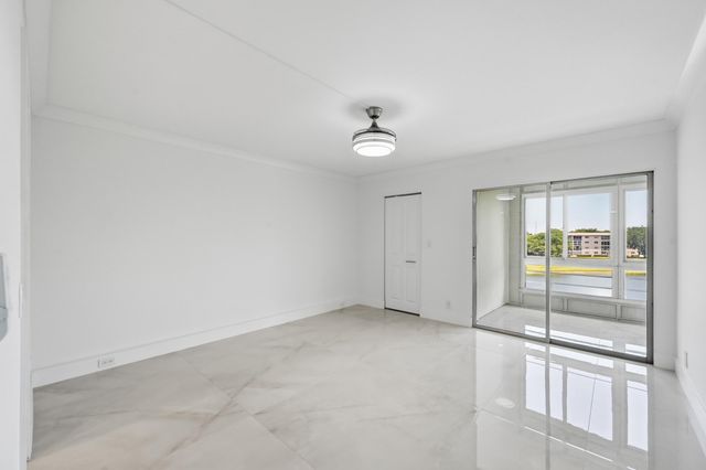 3204 Portofino Point B4, Coconut Creek, FL 33066