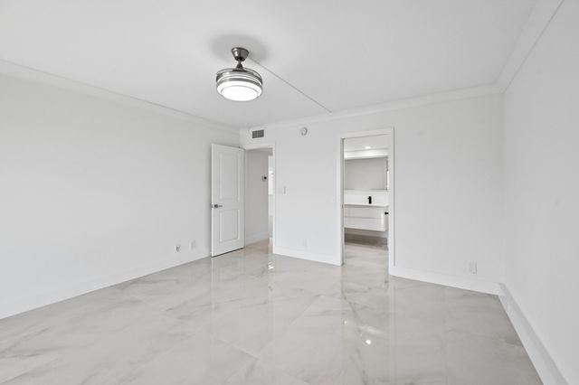 3204 Portofino Point B4, Coconut Creek, FL 33066