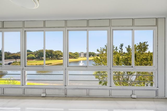 3204 Portofino Point B4, Coconut Creek, FL 33066