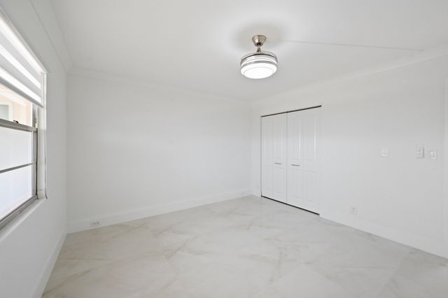 3204 Portofino Point B4, Coconut Creek, FL 33066