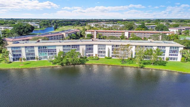 3204 Portofino Point B4, Coconut Creek, FL 33066