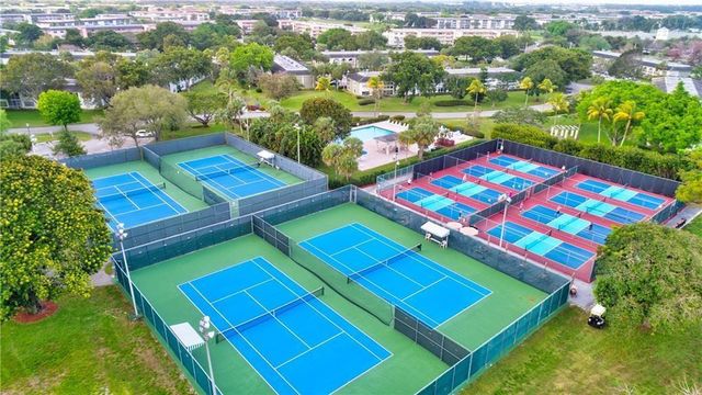 3204 Portofino Point B4, Coconut Creek, FL 33066