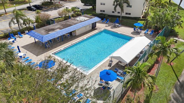 3204 Portofino Point B4, Coconut Creek, FL 33066