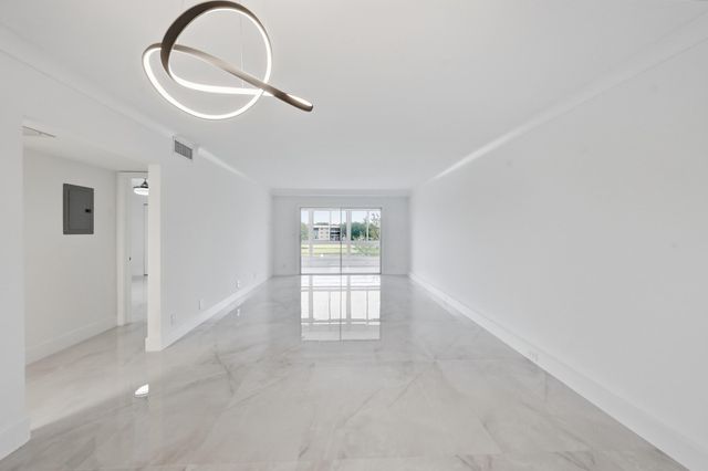 3204 Portofino Point B4, Coconut Creek, FL 33066