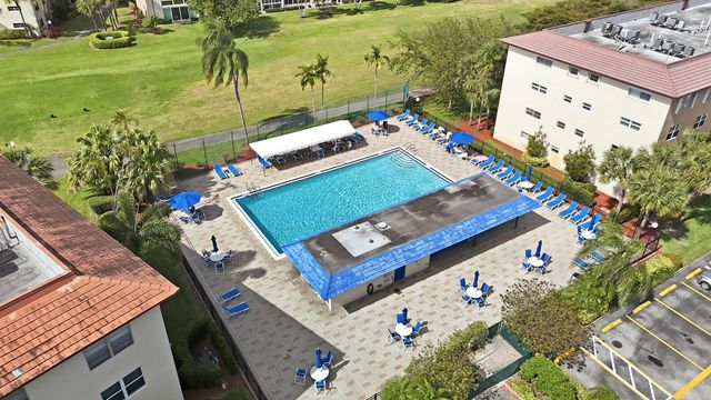 3204 Portofino Point B4, Coconut Creek, FL 33066