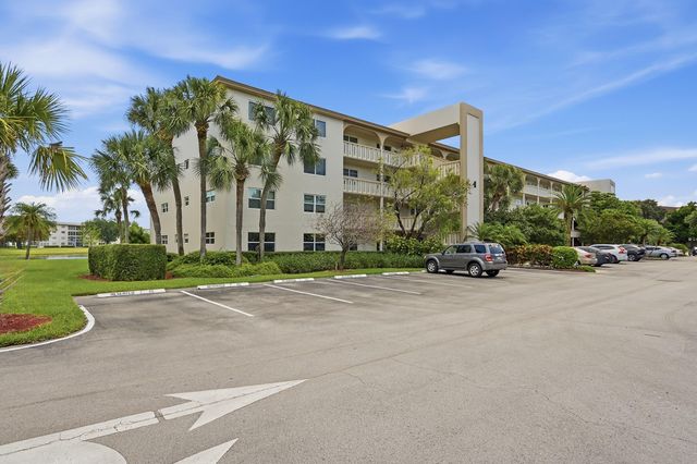 3204 Portofino Point B4, Coconut Creek, FL 33066