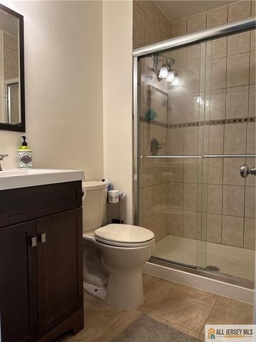 34 Cotoneaster Court, South Brunswick, NJ 08852