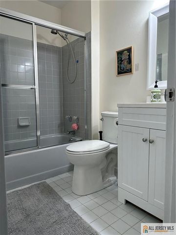 34 Cotoneaster Court, South Brunswick, NJ 08852